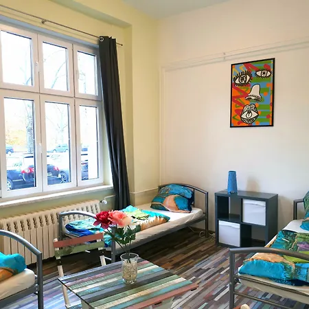 Hostel 199-3